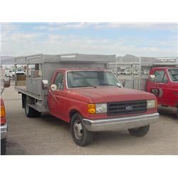 FORD F350 SUPER DUTY S/A FLATBED UTILITY TRUCK, s/n 1FDKF37M9JKB37196:
