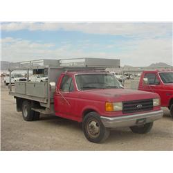 FORD F350 SUPER DUTY S/A FLATBED UTILITY TRUCK, s/n 1FDKF37M8JKB34063: