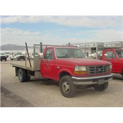 FORD F450 SUPER DUTY S/A FLATBED TRUCK, s/n 2FDLF47M7PCA88846: