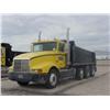 Image 2 : INTERNATIONAL 9400 TRI AXLE DUMP TRUCK, s/n 2HSFHLSR0NC056818: