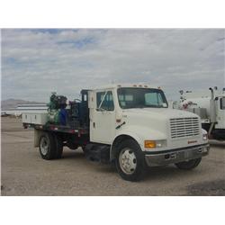 INTERNATIONAL 4600 S/A FLATBED SERVICE TRUCK, s/n 1HTSAZRM8LH243306:
