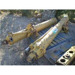 QUANTITY OF HYDRAULIC CYLINDERS TO FIT CAT 631E & OR 637D SCRAPERS