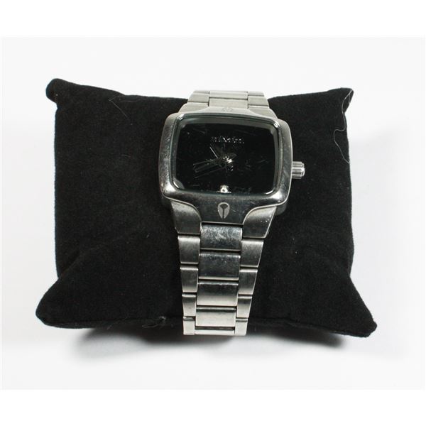 NIXON VIP PASS THE SMALL PLAYER STAINLESS STEEL