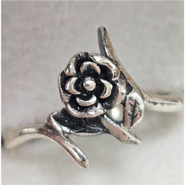 SILVER ROSE RING