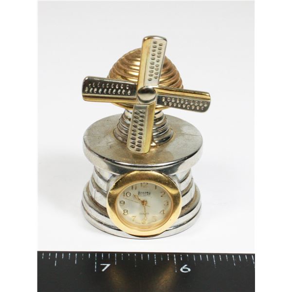 BREEZE COLLECTION QUARTZ WINDMILL DESIGN TABLE