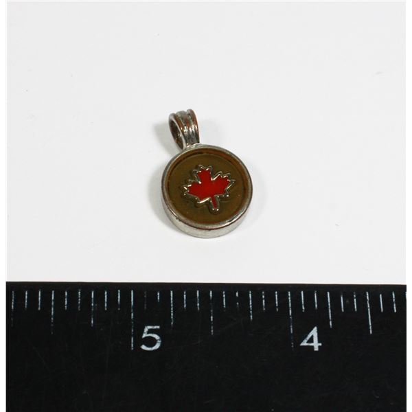 MAPLE LEAF PENDANT