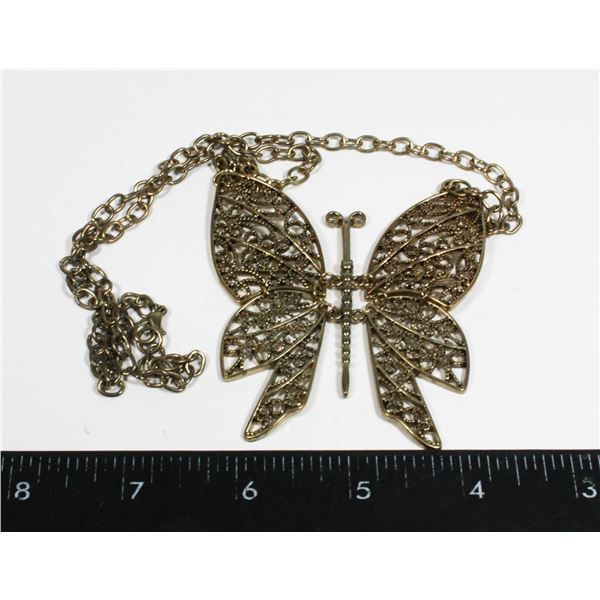 BUTTERFLY NECKLACE NEEDS SMALL REPAIR
