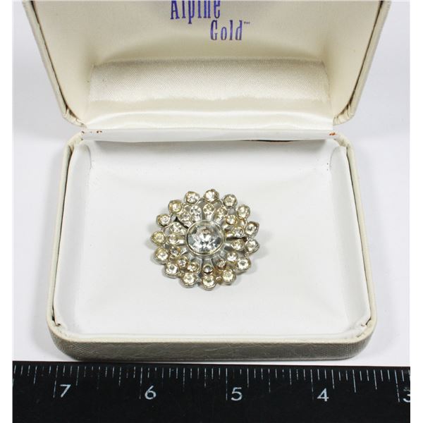 STYLIZED FLOWER DESIGN ANTIQUE BROOCH