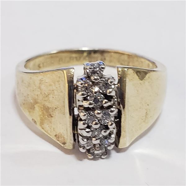 SILVER CUBIC ZIRCONIA RING (~SIZE 6)(WEIGHT 4.01G)