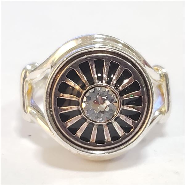 SILVER CUBIC ZIRCONIA RING (~SIZE 7)(WEIGHT 7.81G)
