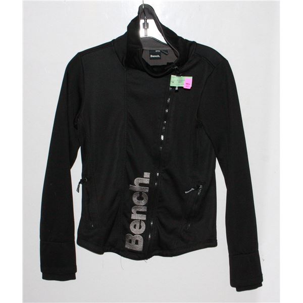 BENCH SWEATER SIZE M