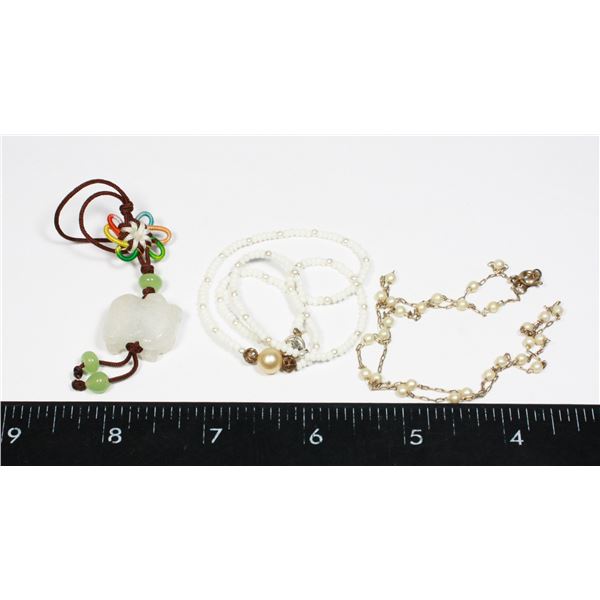 BAG TAG/TASSEL WITH 2 BEADED NECKLACES