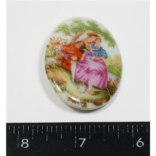 VINTAGE FRAGONARD ROCOCO PORCELAIN PIN BROOCH