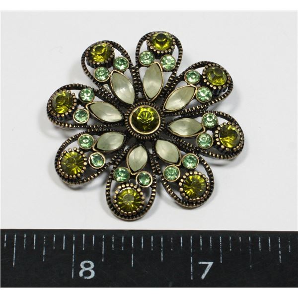VINTAGE STYLE RHINESTONE FLOWER BROOCH