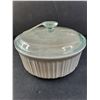 Image 2 : Corningware 2 1/2 quart Casserole Dish