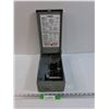 Image 1 : Siemens Outdoor Load Electrical Box - 12" x 4.5" x 6"