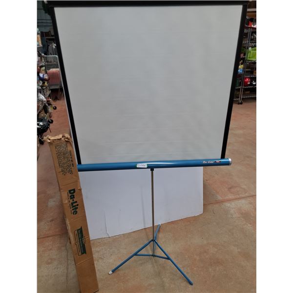Da-Lite Flyer Pull Up Projection Screen