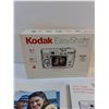 Image 3 : Kodak EasyShare CX7330 Digital Camera