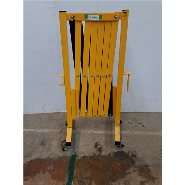 * Adjustable Barricade - 11FT (Fully Open) 19" Closed x 40" Tall - CANNOT SHIP