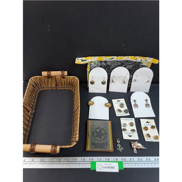 Earrings, Call of Duty Wallet, Alein Necklace Pendant - Cougar Broche, Basket