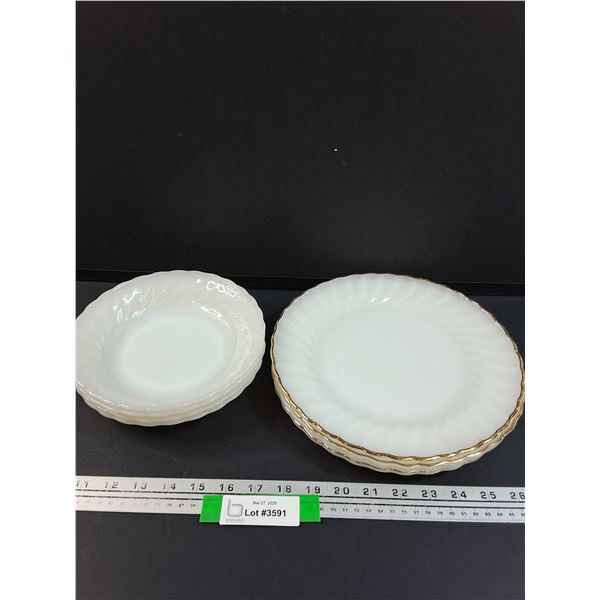 (4) Anchor Hocking Dinner Plates & (4) Dessert Plate