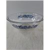 Image 2 : Large Pyrex Glass Bowl and Measuring Cup
