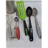 Image 3 : Assorted Kitchen Utencils in Container