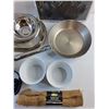 Image 3 : Tote Organizer, Steel Frying Pan, (2) Ceramic Bowls, Sony Headphones, Pet Bowls and Burlap Sheet