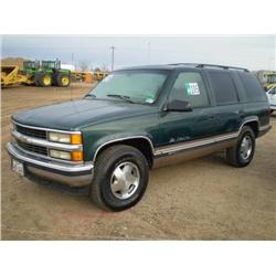 CHEVROLET TAHOE LT 4X4 SUV, s/n 1GNEK13R2TJ357525