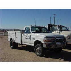 FORD F350XL 4X4 UTILITY TRUCK, s/n 2FDKF38GOTCA25547
