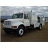 Image 2 : INTERNATIONAL 4700 S/A FUEL & LUBE TRUCK, s/n 1HTSDAAM7YH257984