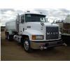 Image 1 : MACK CH613 4,000 GALLON T/A WATER TRUCK, s/n 1M1AA13Y6WW093251