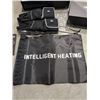 Image 2 : 2 PAIRS OF HEATED GLOVES