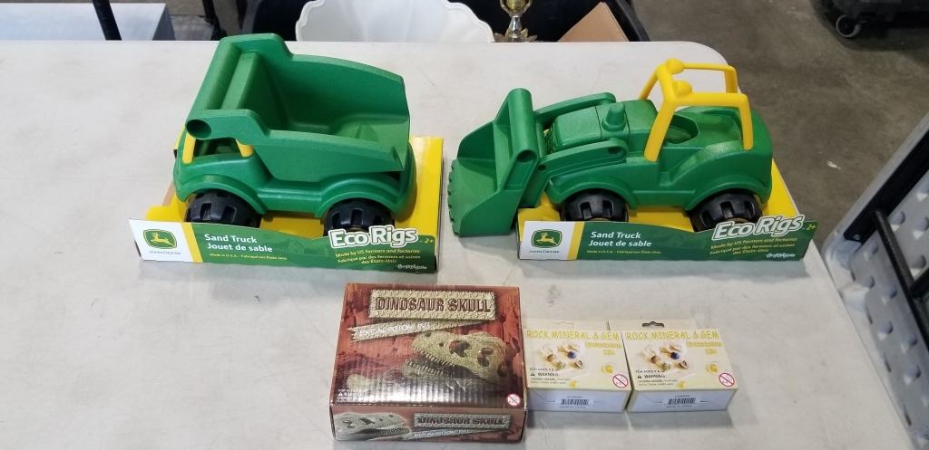 NEW ECO RIGS DUMP TRUCK AND FRONT LOADER, 2 DIG KITS, AND 1 DINO SKULL ...