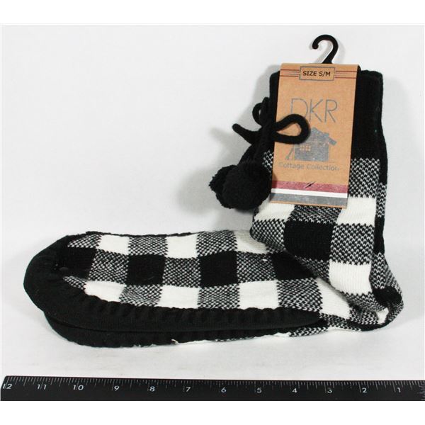DKR WOMEN'S BOOT SLIPPERS SIZE 6-8