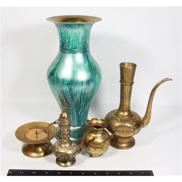 LOT OF BRASS/ BRASS COLOURED ITEMS INCL.