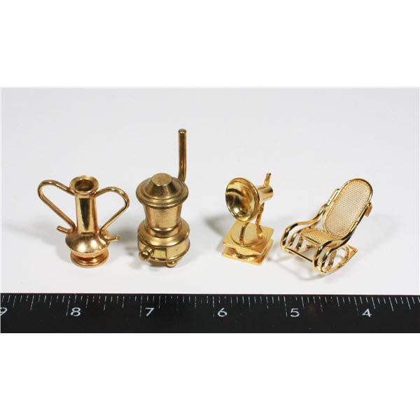 LOT OF SMALL BRASS/ BRASS COLOURED TRINKETS