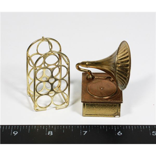 LOT OF SMALL BRASS/ BRASS COLOURED TRINKETS