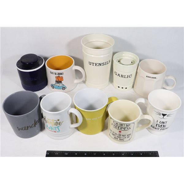 KITCHEN LOT INCLUDING METAL UTENSIL AND GARLIC