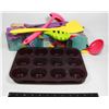 FLAT OF SILICONE/ SILICONE COATED KITCHEN ITEMS