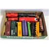 Image 1 : TRAY OF HO TRAIN CARS