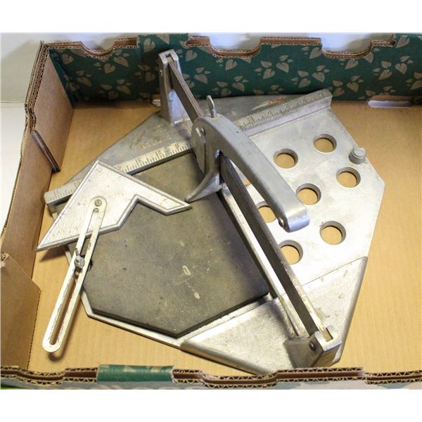 FLAT WITH TILE CUTTER