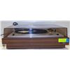Image 1 : YAMAHA YP-701 TURNTABLEÿ