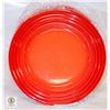 Image 2 : LE CREUSET VINTAGE 12" YELLOW DINNER PLATES SET O