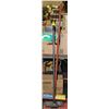 Image 1 : PAIR OF PUSH BROOMS