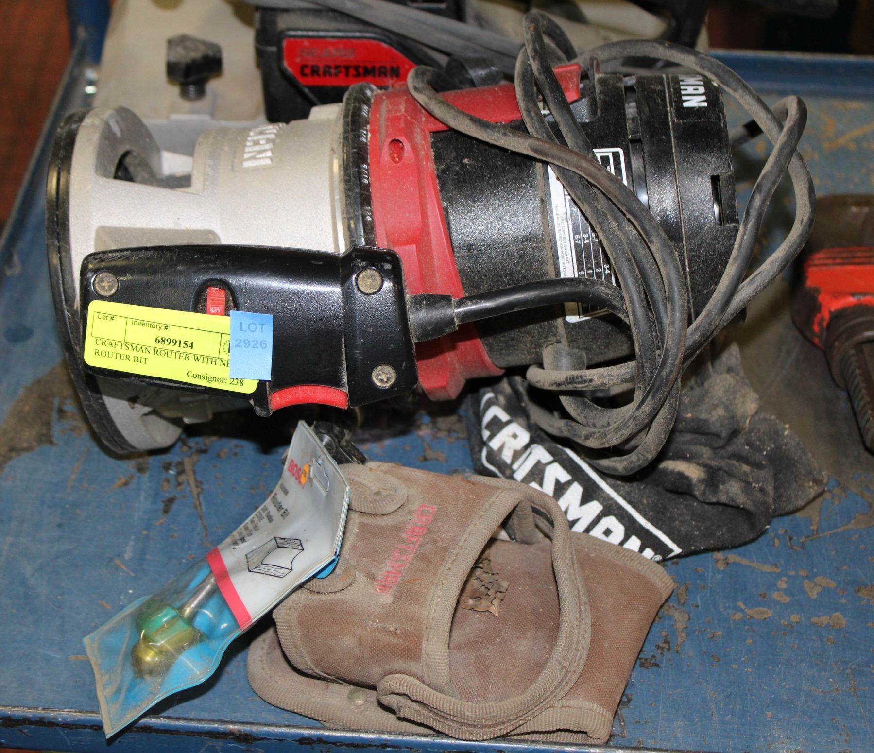 CRAFTSMAN ROUTER WITH NEW ROUTER BIT