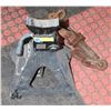 Image 1 : 6 TON JACK STAND SOLD WITH CHAIN BOOMER