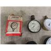 Image 2 : 14 Pressure Gauges