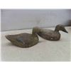 Image 8 : 3 Styrofoam Decoys 21'' x 10'' x 11'' H , 2 Wood Duck 