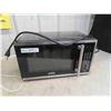 Image 2 : Sunbeam Microwave, Black and Decker Bread Maker 